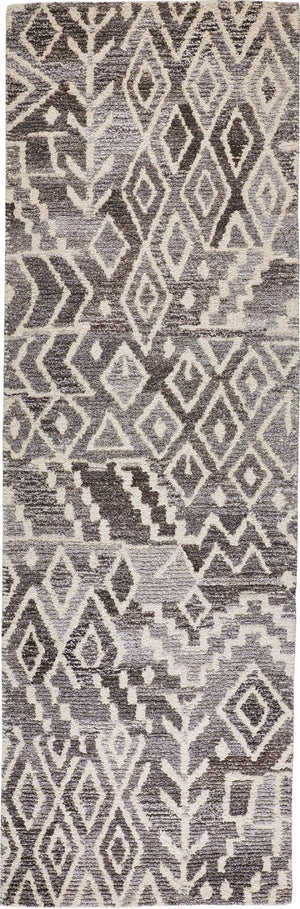 HomeRoots 5' Modern Gray and White Abstract Geometric Hand-Tufted Wool Area Rug for Stylish Home Décor 8' Runner 512044