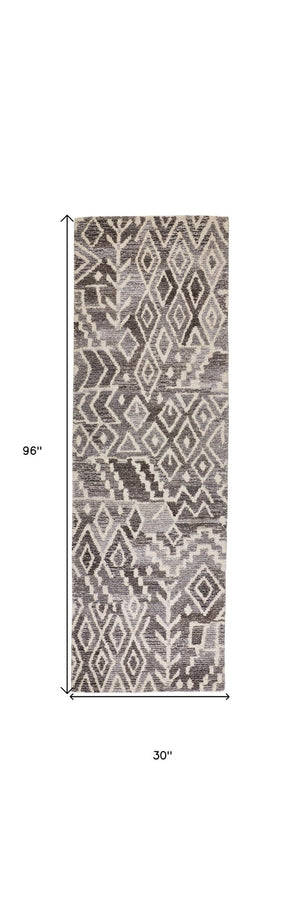 HomeRoots 5' Modern Gray and White Abstract Geometric Hand-Tufted Wool Area Rug for Stylish Home Décor 8' Runner 512044