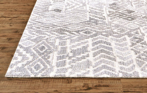 HomeRoots 5' Modern Gray and White Abstract Geometric Hand-Tufted Wool Area Rug for Stylish Home Décor 8' Round 512045