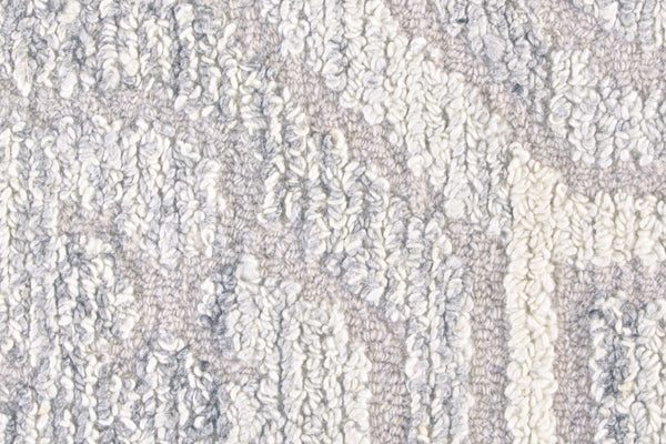 HomeRoots 5' Modern Abstract Gray and Ivory Hand-Tufted Wool Area Rug for Living Room and Bedroom Elegance 8' Round 512054