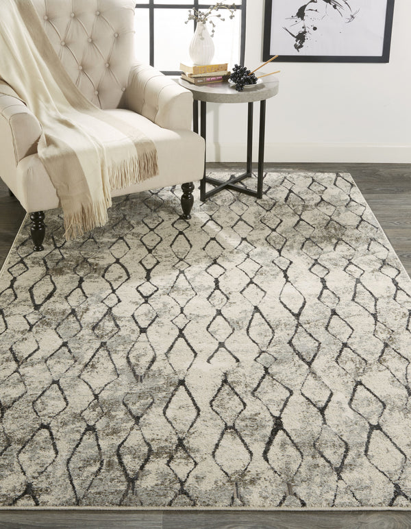 Homeroots 5' X 8' Ivory Gray And Taupe Abstract Stain Resistant Area Rug  Polypropylene 512065