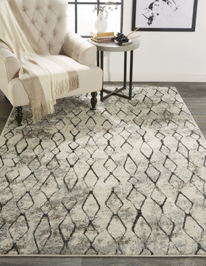 Homeroots 7' X 10' Ivory Gray And Taupe Abstract Stain Resistant Area Rug  Polypropylene 512066