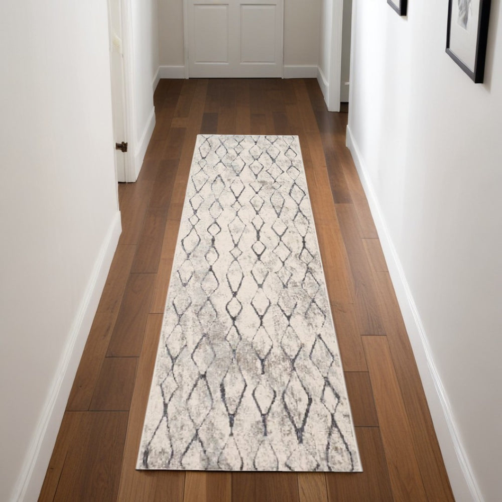HomeRoots 4' Sophisticated Gray and Ivory Geometric Area Rug for Contemporary Style and Easy Maintenance 8' Runner 512069