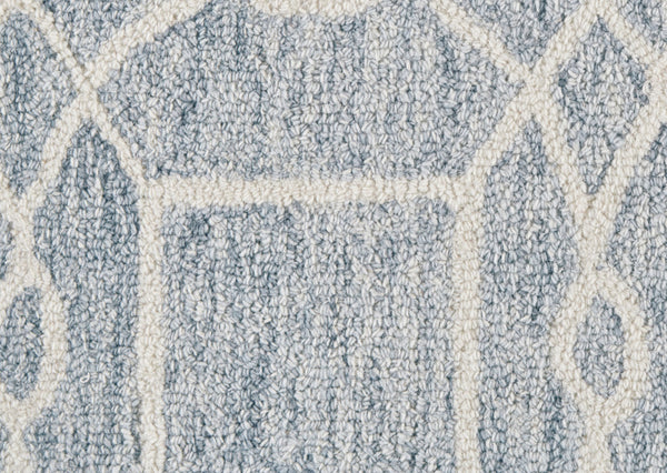 Homeroots 5' X 8' Gray And Ivory Wool Geometric Tufted Handmade Stain Resistant Area Rug Gray,Ivory Wool 512176