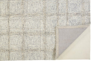 HomeRoots 5' Ivory and Gray Wool Plaid Tufted Handmade Area Rug - Stain Resistant, Soft, and Durable Design 8' X 10' 512181