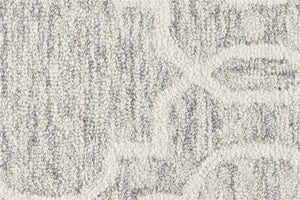 HomeRoots 5' Hand-Tufted Wool Area Rug in Ivory and Gray - Modern Geometric Design for Stylish Interiors 5' X 8' 512188