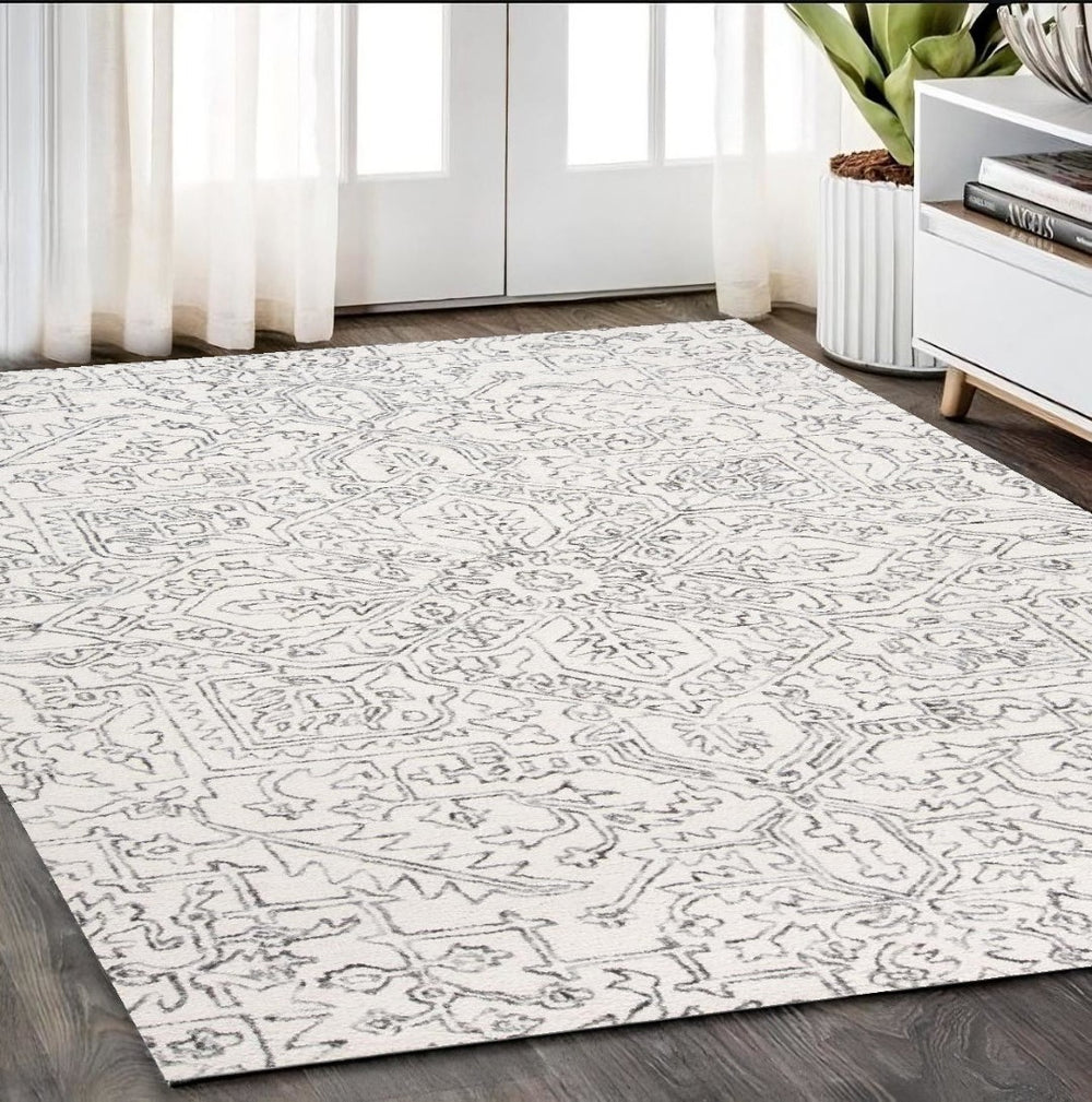 HomeRoots 5' Handmade Wool Floral Area Rug in Ivory and Gray - Stain Resistant, Elegant, Durable Design 5' X 8' 512212