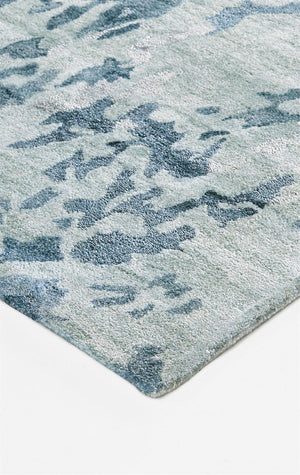 HomeRoots 4' Hand-Tufted Area Rug in Blue and Green Abstract Design – Perfect for Modern Living Spaces! 4' X 6' 512244