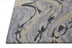 HomeRoots 4' Gray and Ivory Abstract Hand-Tufted Area Rug - Modern Design for Living Rooms and Bedrooms 5' X 8' 512255