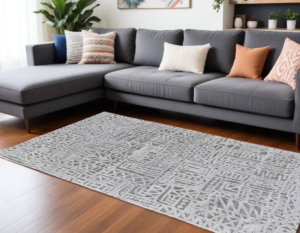 HomeRoots 4' Gray and Silver Geometric Area Rug - Stain-Resistant Modern Design for Stylish Homes and Offices 10' X 13' 512272