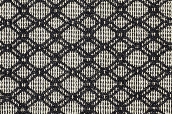 HomeRoots 5' Black and Ivory Hand-Woven Wool Area Rug with Geometric Design and Fringed Edges for Sophistication 5' X 8' 512360
