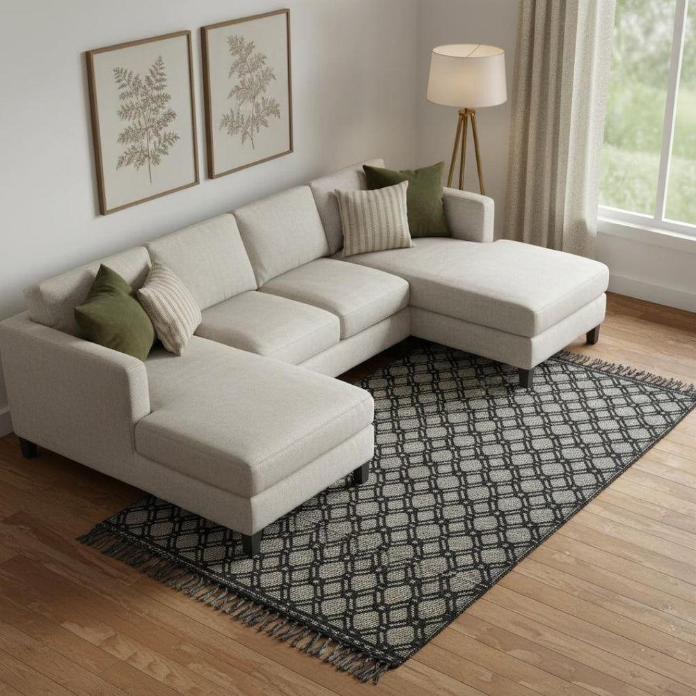 HomeRoots 5' Black and Ivory Hand-Woven Wool Area Rug with Geometric Design and Fringed Edges for Sophistication 8' X 10' 512361