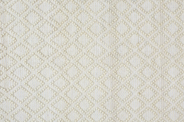 HomeRoots 5' Hand Woven Wool Area Rug with Geometric Design and Fringed Edges for Timeless Home Décor Ivory/Tan 5' x 8' 512368