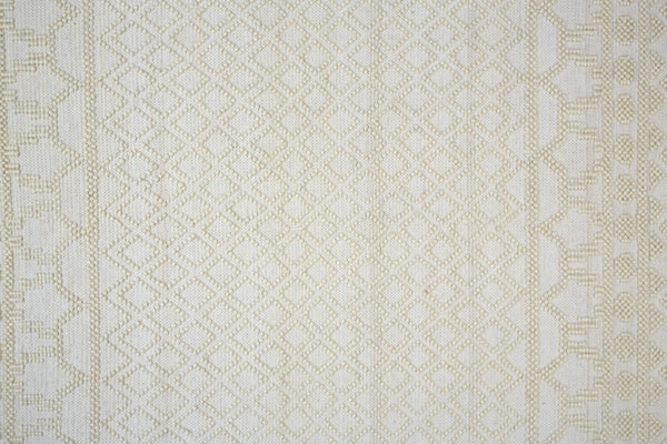 HomeRoots 5' Hand Woven Wool Area Rug with Geometric Design and Fringed Edges for Timeless Home Décor Ivory/Tan 5' x 8' 512368