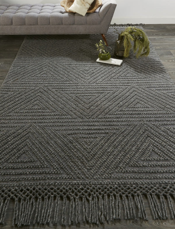 HomeRoots 5' Gray Wool Geometric Hand-Woven Area Rug with Elegant Fringed Edges for Timeless Home Style 5' X 8' 512372