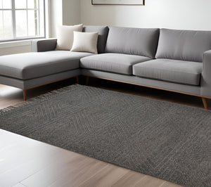 HomeRoots 5' Gray Wool Geometric Hand-Woven Area Rug with Elegant Fringed Edges for Timeless Home Style 8' X 10' 512373