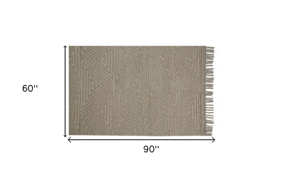 HomeRoots 5' Gray Wool Geometric Hand-Woven Area Rug with Elegant Fringed Edges for Timeless Home Style 5' X 8' 512376