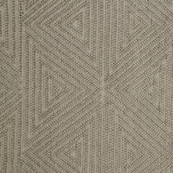 HomeRoots 5' Gray Wool Geometric Hand-Woven Area Rug with Elegant Fringed Edges for Timeless Home Style 5' X 8' 512376