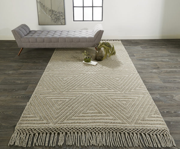 HomeRoots 5' Gray Wool Geometric Hand-Woven Area Rug with Elegant Fringed Edges for Timeless Home Style 8' X 10' 512377