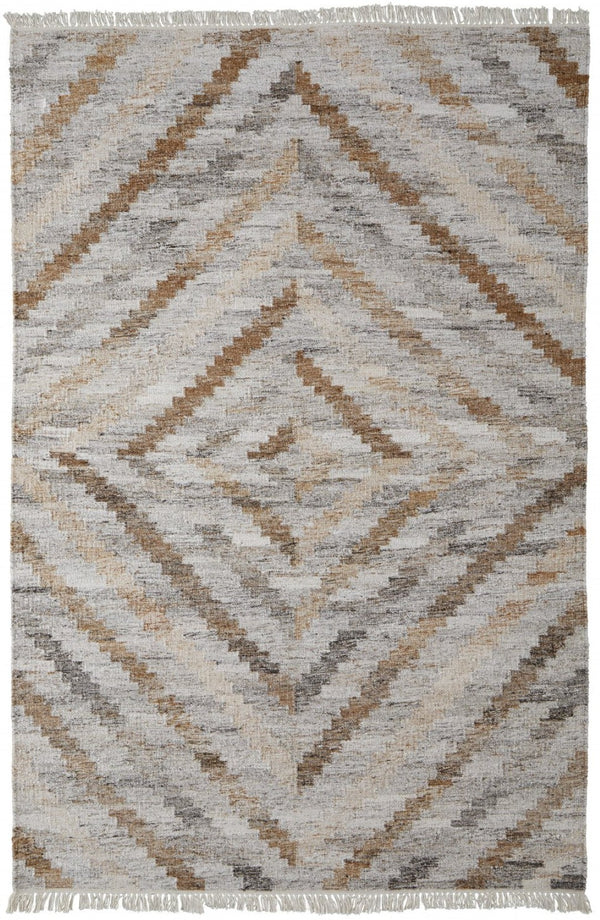 HomeRoots 5' Gray and Brown Hand-Woven Geometric Area Rug with Stylish Tassel Fringe for Modern Homes 5' X 8' 512423