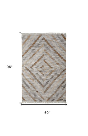 HomeRoots 5' Gray and Brown Hand-Woven Geometric Area Rug with Stylish Tassel Fringe for Modern Homes 5' X 8' 512423