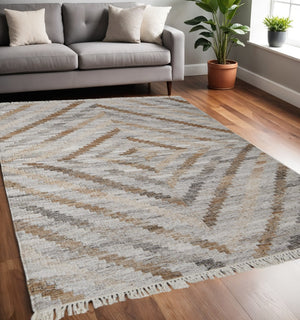HomeRoots 5' Gray and Brown Hand-Woven Geometric Area Rug with Stylish Tassel Fringe for Modern Homes 5' X 8' 512423