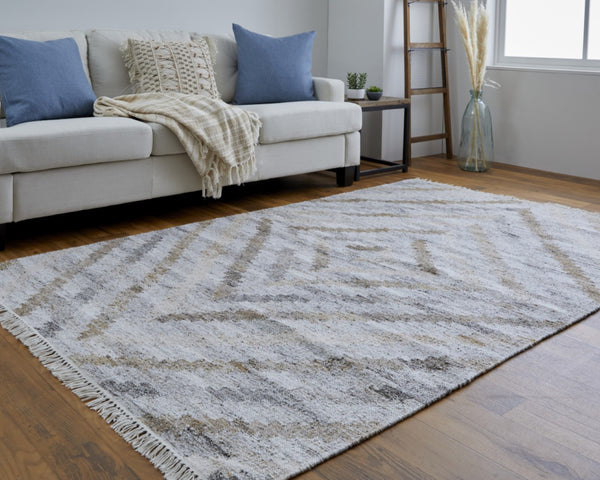 HomeRoots 5' Gray and Brown Hand-Woven Geometric Area Rug with Stylish Tassel Fringe for Modern Homes 5' X 8' 512423