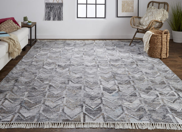HomeRoots 5' Gray and Black Geometric Hand-Woven Area Rug with Fringe - Eco-Friendly, Durable, and Stylish Design 5' X 8' 512441