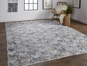 HomeRoots 5' Gray and Black Geometric Hand-Woven Area Rug with Fringe - Eco-Friendly, Durable, and Stylish Design 5' X 8' 512441
