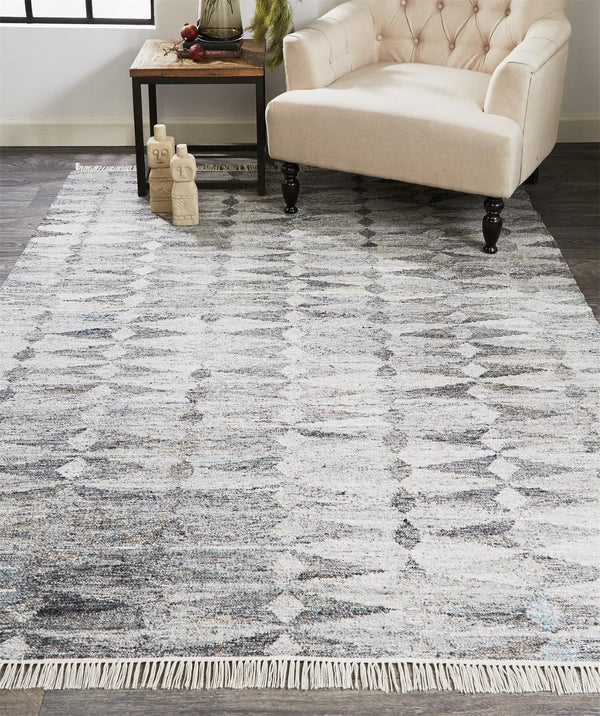 HomeRoots 4' Gray and Black Geometric Hand-Woven Area Rug for Modern Style and Eco-Friendly Comfort 4' X 6' 512446