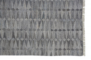 HomeRoots 4' Gray and Black Geometric Hand-Woven Area Rug for Modern Style and Eco-Friendly Comfort 4' X 6' 512446