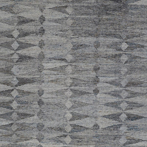 HomeRoots 4' Gray and Black Geometric Hand-Woven Area Rug for Modern Style and Eco-Friendly Comfort 10' X 13' 512450