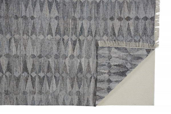 HomeRoots 4' Gray and Black Geometric Hand-Woven Area Rug for Modern Style and Eco-Friendly Comfort 10' X 13' 512450