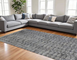 HomeRoots 4' Gray and Black Geometric Hand-Woven Area Rug for Modern Style and Eco-Friendly Comfort 10' X 13' 512450