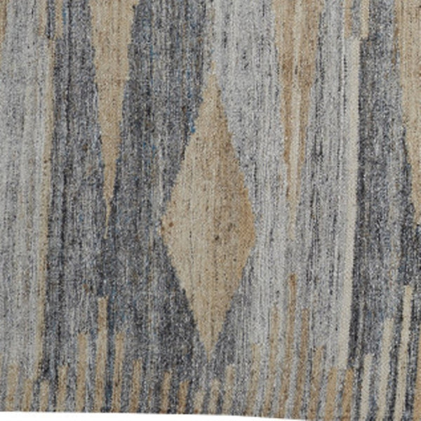 HomeRoots 4' Hand-Woven Abstract Area Rug in Gray, Black, and Brown with Timeless Fringe for Stylish Spaces 4' X 6' 512452