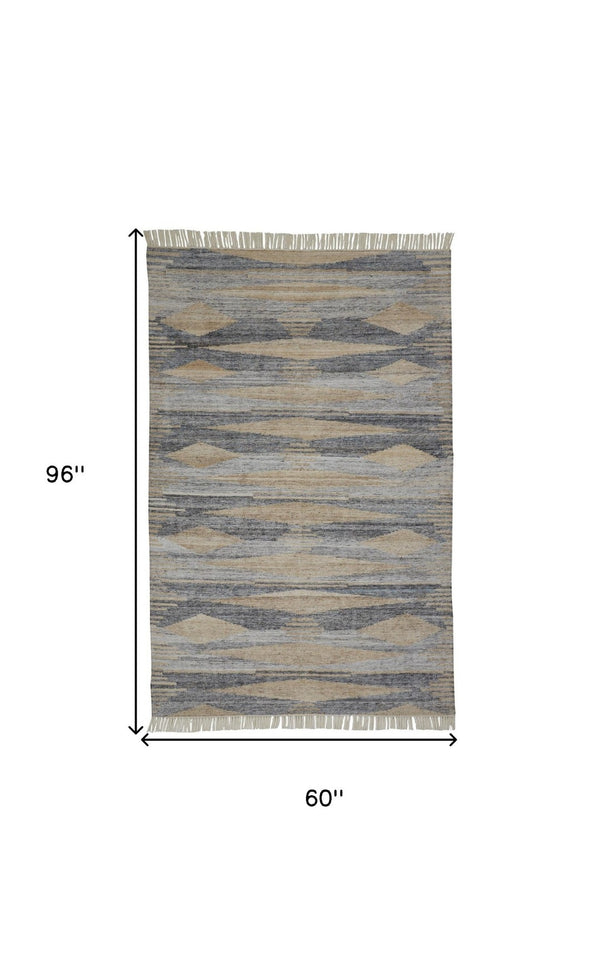 HomeRoots 4' Hand-Woven Abstract Area Rug in Gray, Black, and Brown with Timeless Fringe for Stylish Spaces 5' X 8' 512453