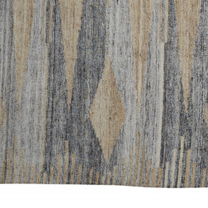 HomeRoots 4' Hand-Woven Abstract Area Rug in Gray, Black, and Brown with Timeless Fringe for Stylish Spaces 8' X 10' 512454