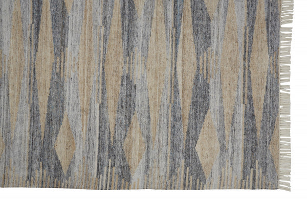 HomeRoots 4' Hand-Woven Abstract Area Rug in Gray, Black, and Brown with Timeless Fringe for Stylish Spaces 8' X 10' 512454