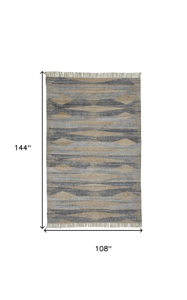 HomeRoots 4' Hand-Woven Abstract Area Rug in Gray, Black, and Brown with Timeless Fringe for Stylish Spaces 9' X 12' 512455