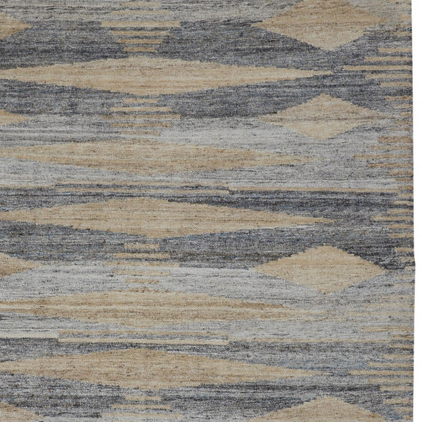 HomeRoots 4' Hand-Woven Abstract Area Rug in Gray, Black, and Brown with Timeless Fringe for Stylish Spaces 9' X 12' 512455