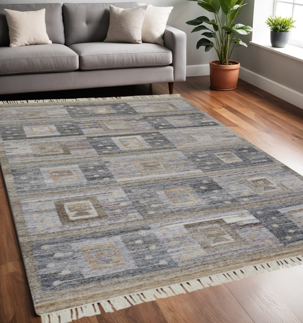 HomeRoots 5' Hand-Woven Geometric Area Rug in Gray, Black & Brown - Stylish, Eco-Friendly, Soft & Durable 5' X 8' 512459