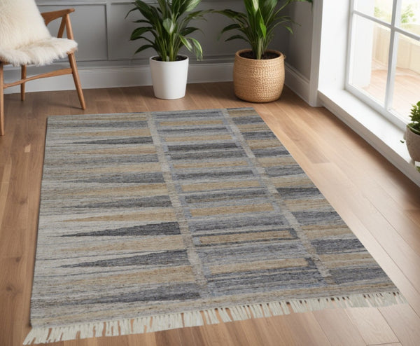 HomeRoots 4' Hand-Woven Geometric Area Rug in Gray, Black & Brown - Eco-Friendly, Soft, Durable & Stylish 4' X 6' 512464