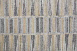 HomeRoots 4' Hand-Woven Geometric Area Rug in Gray, Black & Brown - Eco-Friendly, Soft, Durable & Stylish 4' X 6' 512464
