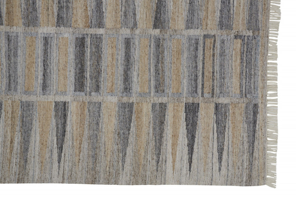 HomeRoots 4' Hand-Woven Geometric Area Rug in Gray, Black & Brown - Eco-Friendly, Soft, Durable & Stylish 4' X 6' 512464