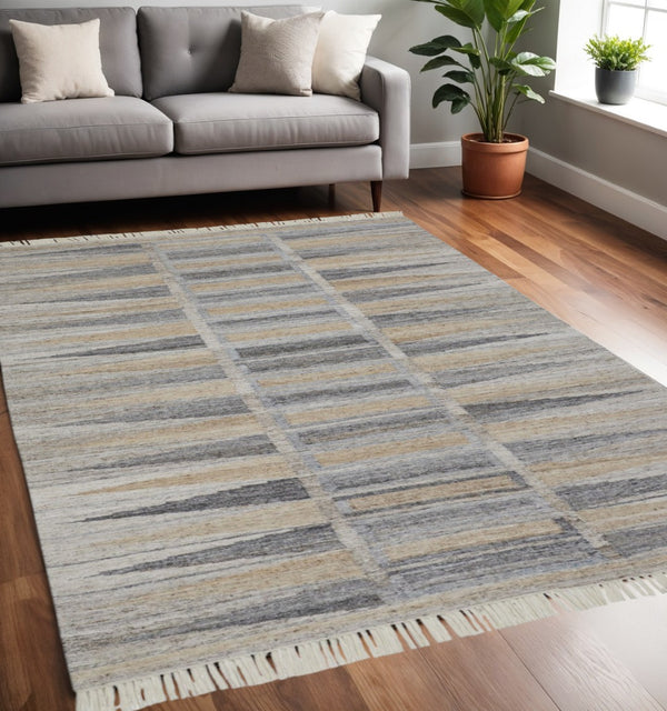 HomeRoots 4' Hand-Woven Geometric Area Rug in Gray, Black & Brown - Eco-Friendly, Soft, Durable & Stylish 5' X 8' 512465