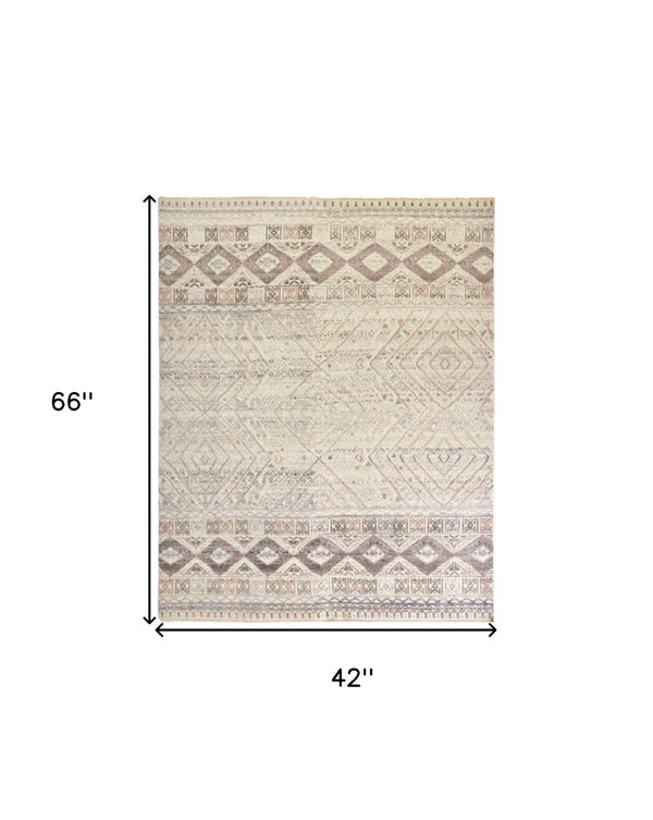 HomeRoots 4' Hand-Knotted Geometric Area Rug in Gray, Ivory & Pink – Perfect for Modern Home Decor Spaces 4' X 6' 512557