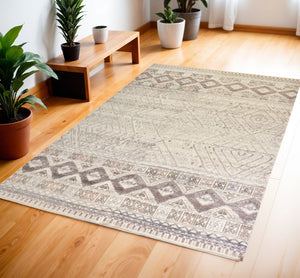 HomeRoots 4' Hand-Knotted Geometric Area Rug in Gray, Ivory & Pink – Perfect for Modern Home Decor Spaces 4' X 6' 512557