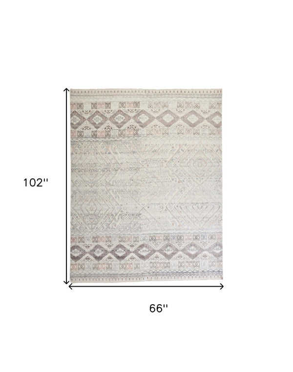 HomeRoots 4' Hand-Knotted Geometric Area Rug in Gray, Ivory & Pink – Perfect for Modern Home Decor Spaces 5' X 8' 512558