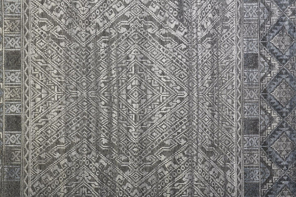 HomeRoots 4' Hand-Knotted Geometric Area Rug in Gray, Ivory & Pink – Perfect for Modern Home Decor Spaces 8' X 10' 512566