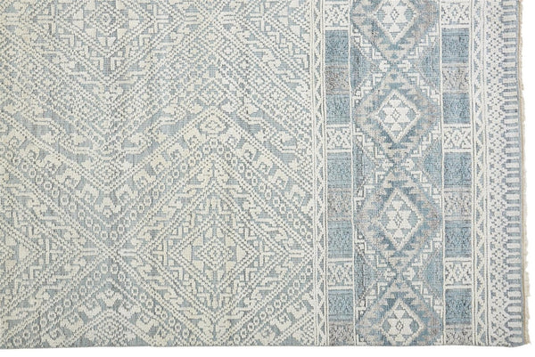 HomeRoots 4' Hand-Knotted Geometric Area Rug in Gray, Ivory & Pink – Perfect for Modern Home Decor Spaces 4' X 6' 512572
